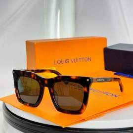 Picture of Louis Vuitton Sunglasses _SKUfw77169655fw